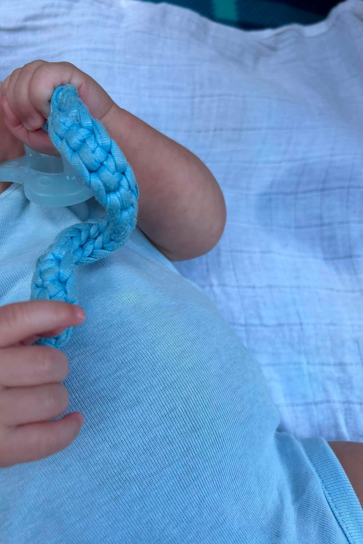 BABY PACIFIER HOLDER